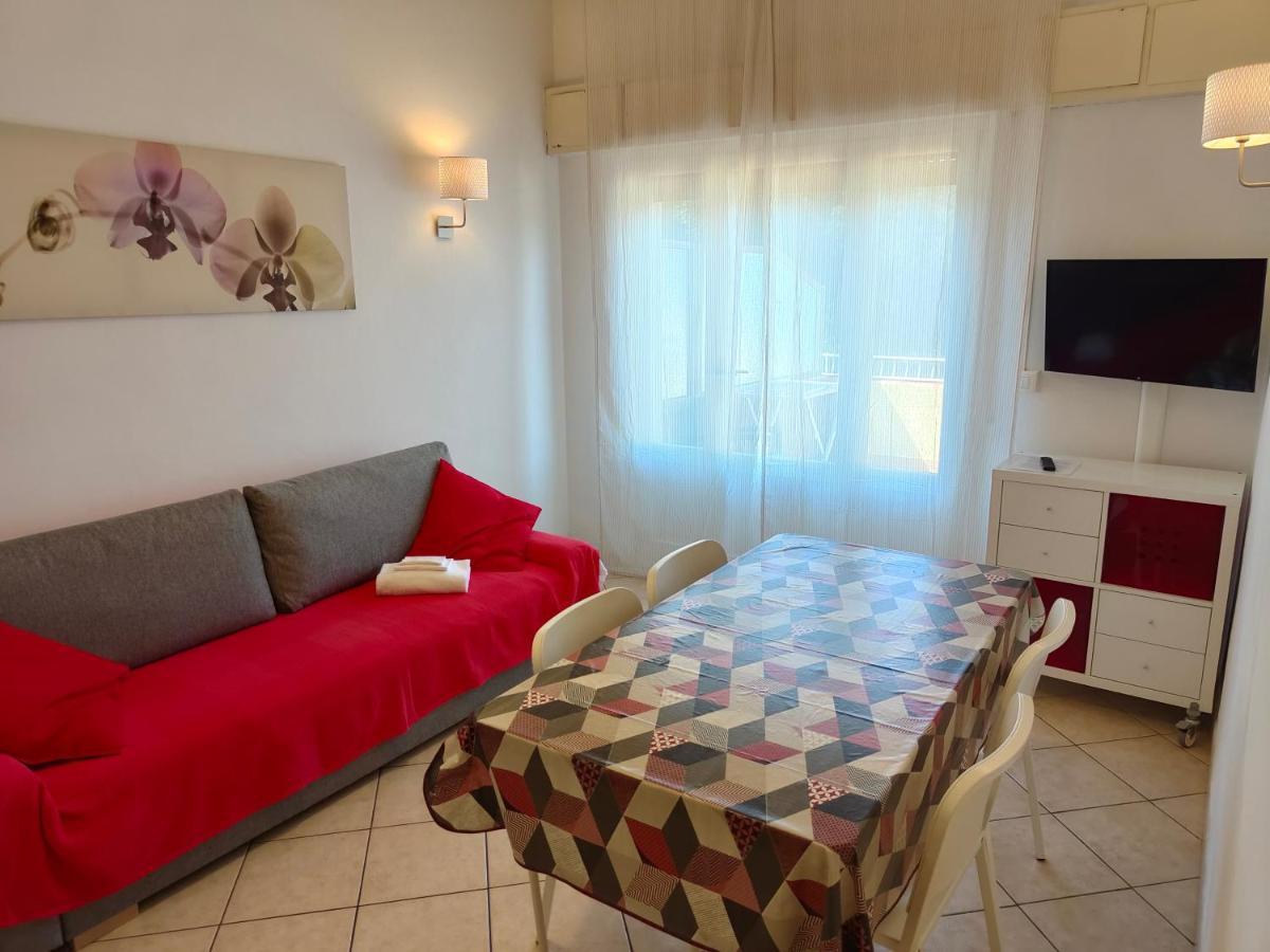 Residence Hotel Vittoria Tirrenia Dış mekan fotoğraf