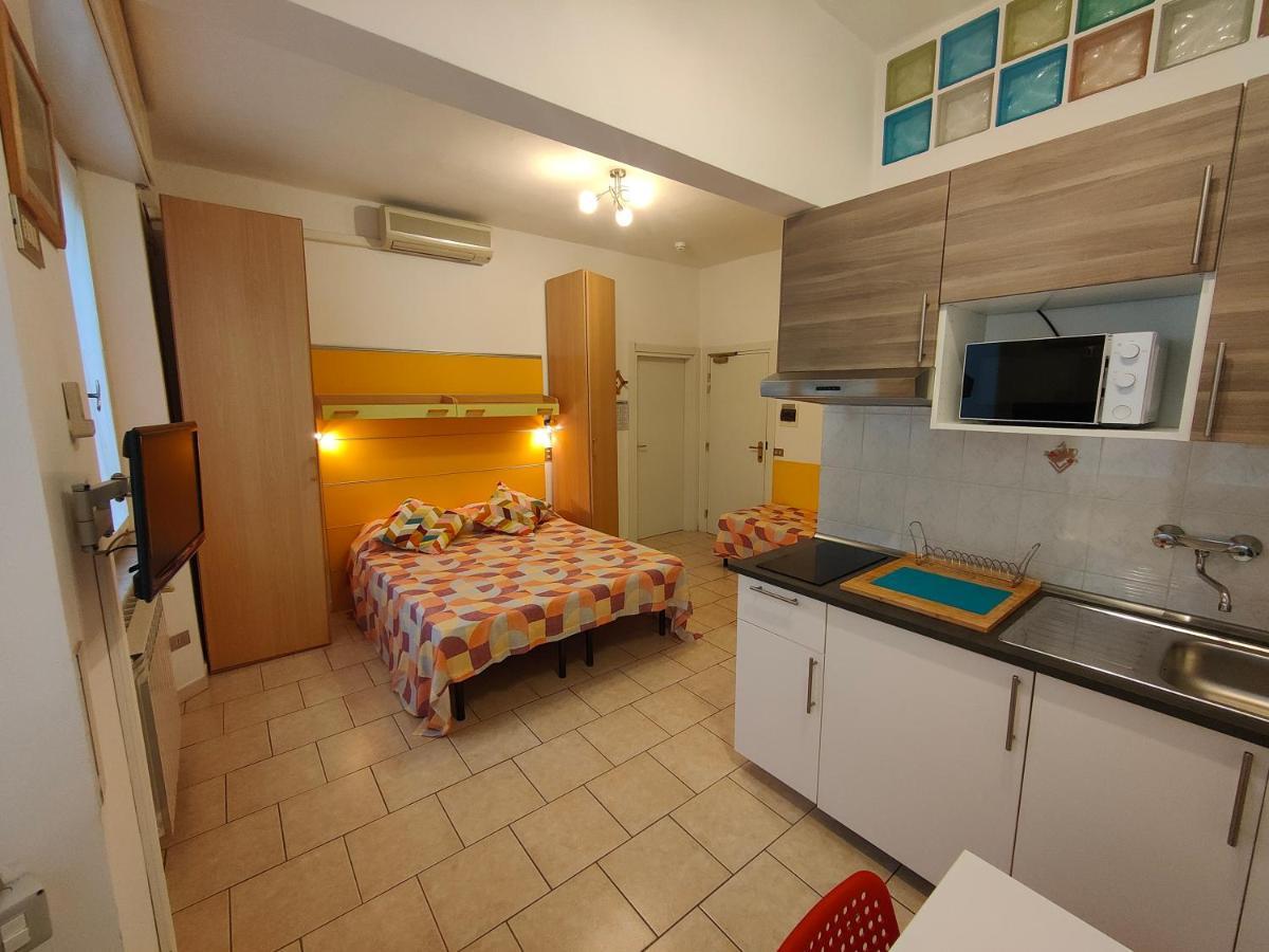 Residence Hotel Vittoria Tirrenia Dış mekan fotoğraf
