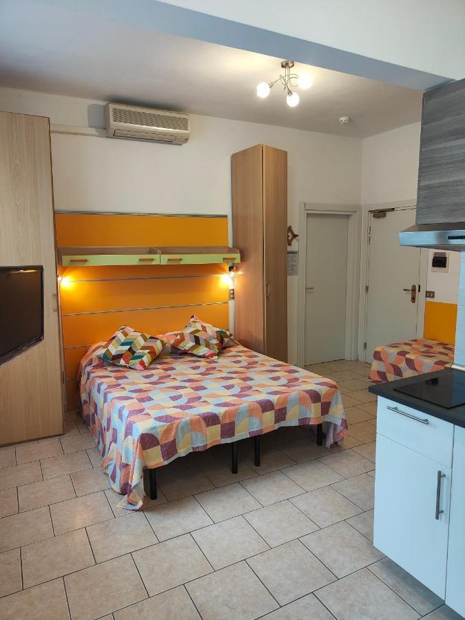 Residence Hotel Vittoria Tirrenia Dış mekan fotoğraf