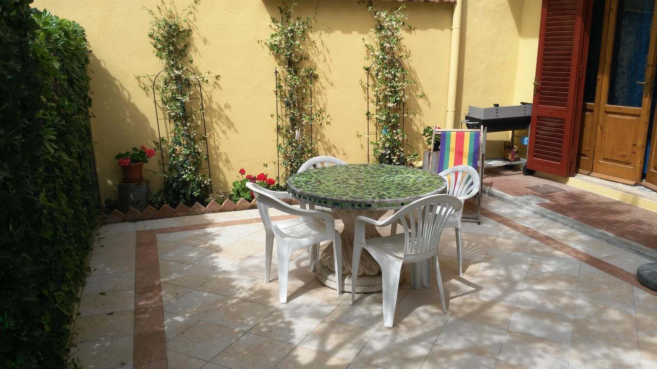Residence Hotel Vittoria Tirrenia Dış mekan fotoğraf