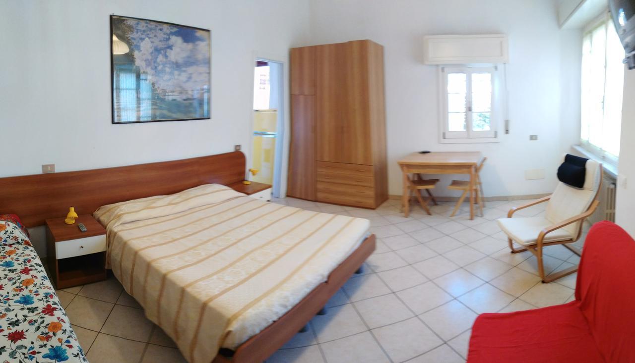 Residence Hotel Vittoria Tirrenia Dış mekan fotoğraf